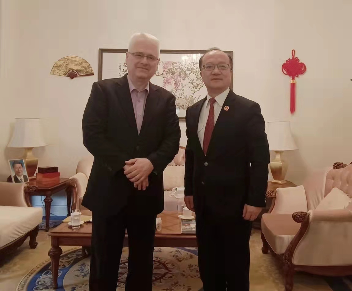 齐大使和约西波维奇.jpg